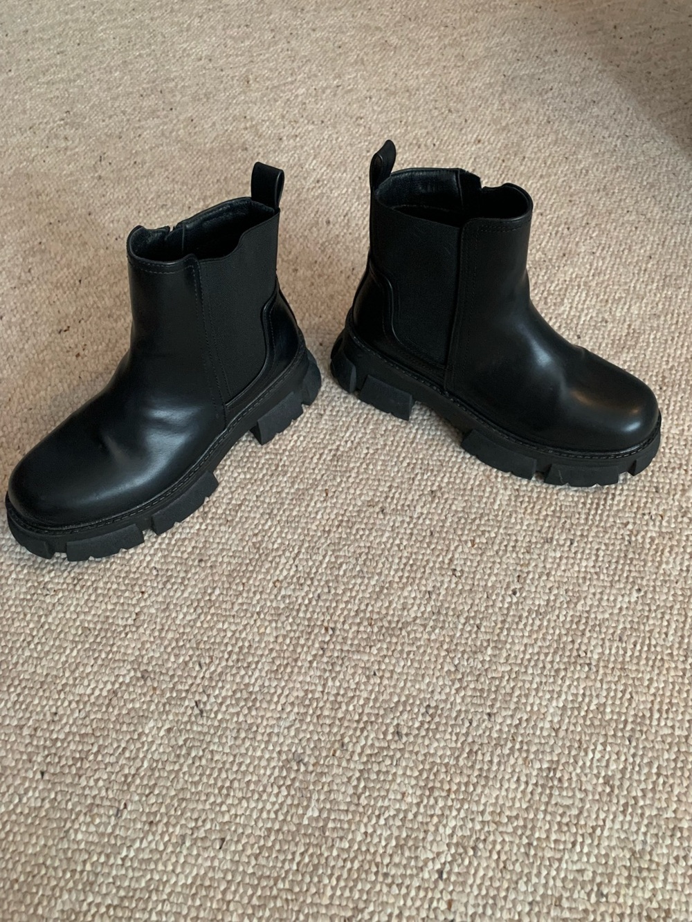 SHEIN Black Chunky Ankle Boots size 8